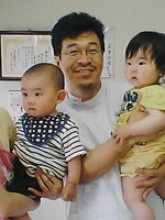院長と子供2.JPG